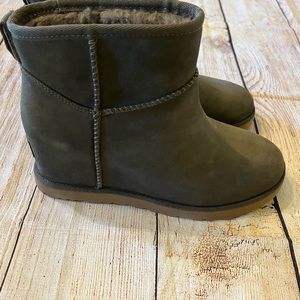 Ugg Classic Femme Mini Boots Wedge Ankle Slate Size 6.5 New in Box
